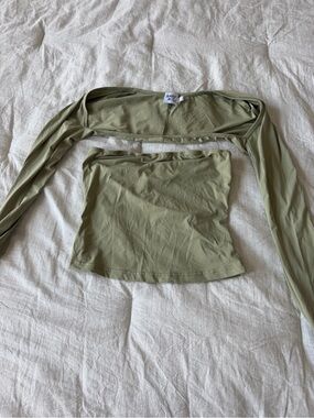 Princess polly green two piece top